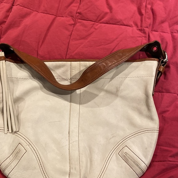 Coach bag Ivory & tan shoulder strap Clean inside Some marks on one side-see pic - Picture 3 of 6